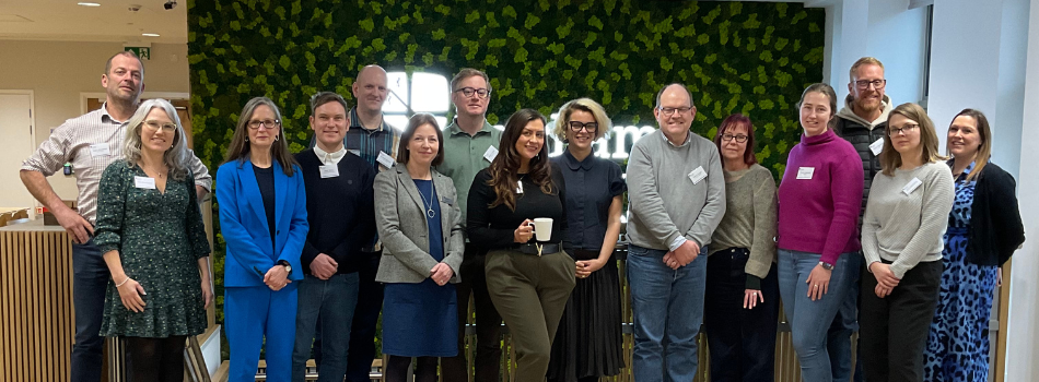 Lead people-centric change group photo