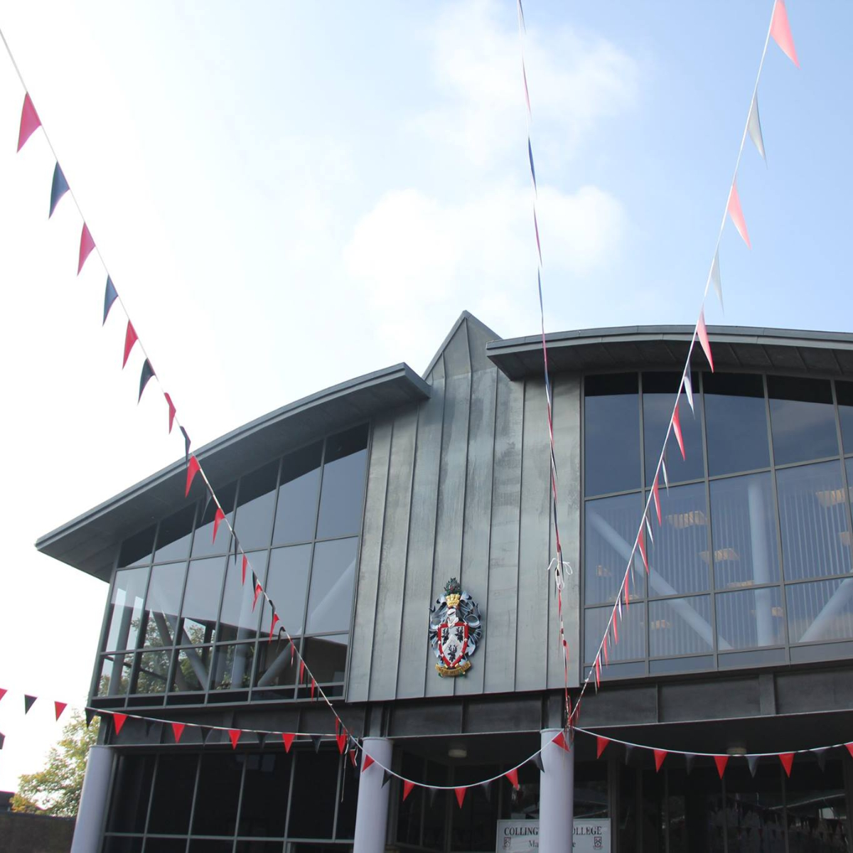 Bunting outside Collingwood College