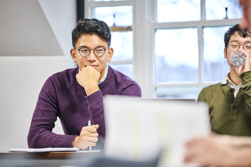 Two students in a seminar